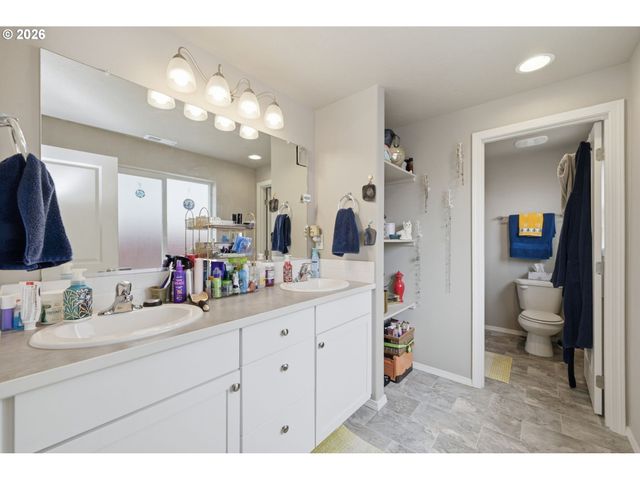 1371 TIRION Ave, Eugene, OR 97404