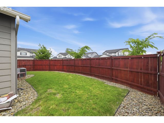 1371 TIRION Ave, Eugene, OR 97404