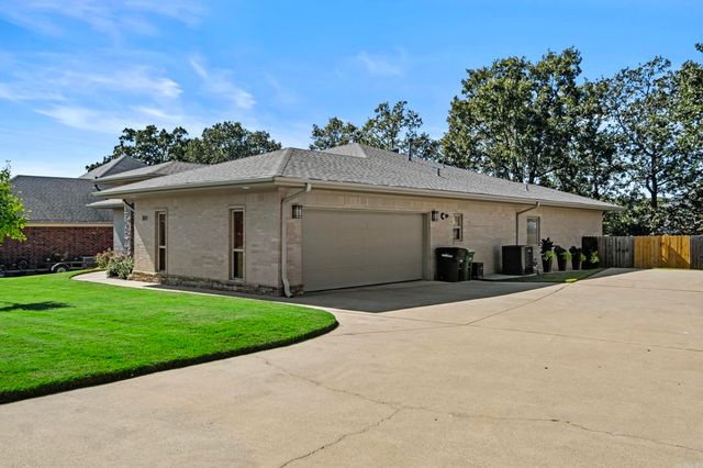 2117 Ingleside Drive, Sherwood, AR 72120