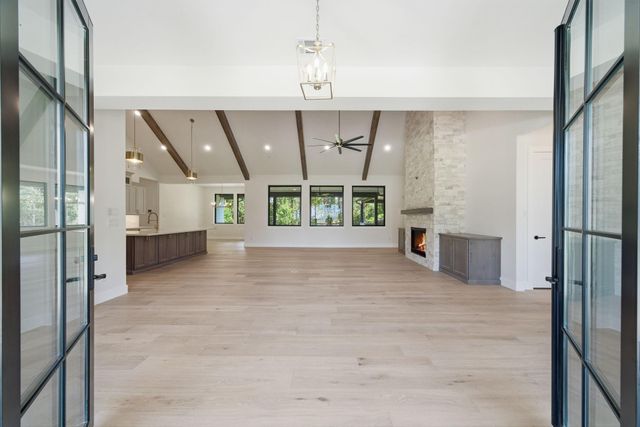 25080 Sequin Trail, Montgomery, TX 77316