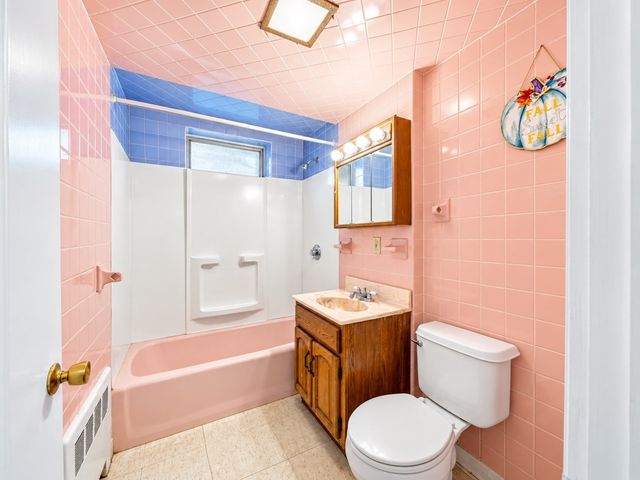 44 Essex St, Revere, MA 02151