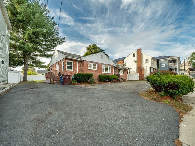 44 Essex St, Revere, MA 02151
