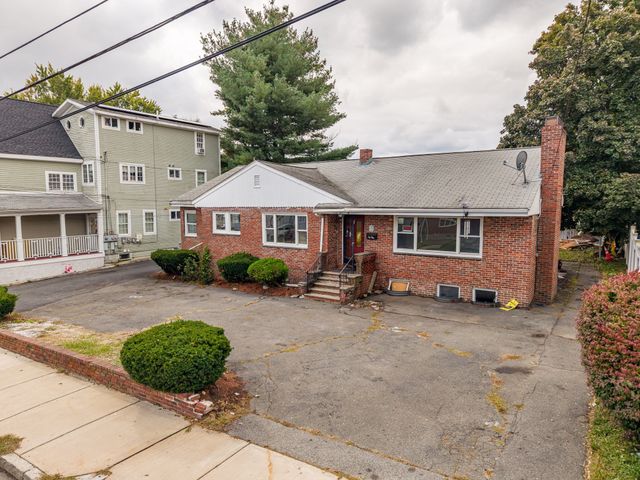 44 Essex St, Revere, MA 02151