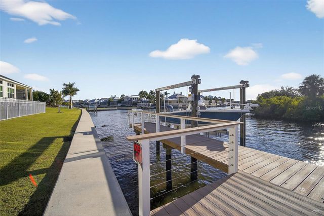 1088 SIGNET DRIVE, Apollo Beach, FL 33572