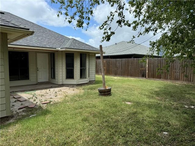2842 Quebec Dr, Corpus Christi, TX 78414