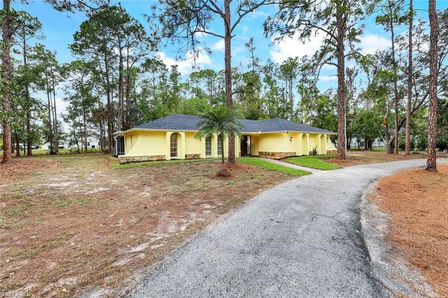 525 Weber BLVD N, Naples, FL 34120