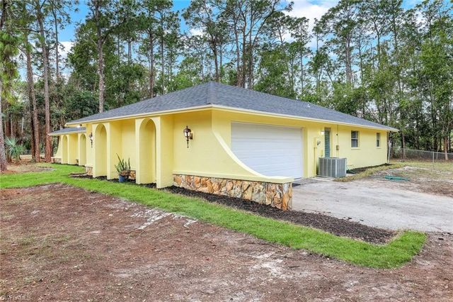 525 Weber BLVD N, Naples, FL 34120