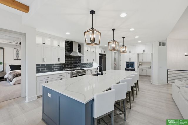 21068 Valley Circle, Elkhorn, NE 68022