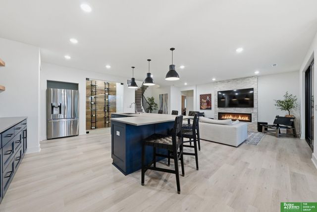 21068 Valley Circle, Elkhorn, NE 68022