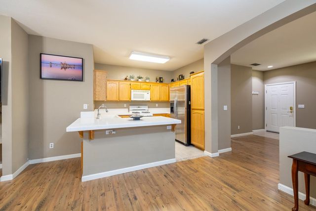 9233 Surlingham Ct, Sacramento, CA 95829