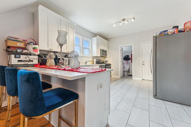 12324 S Morgan Street, Calumet Park, IL 60827