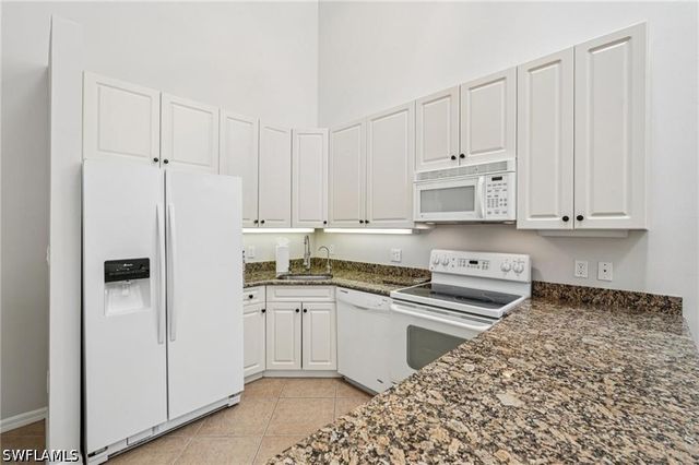 4337 Covey CIR 9C, Naples, FL 34109