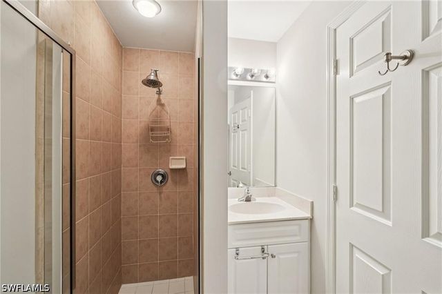 4337 Covey CIR 9C, Naples, FL 34109