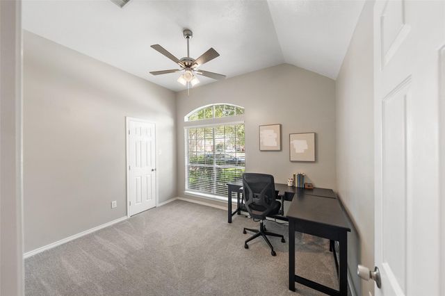 3806 Vinecrest Drive, Pearland, TX 77584