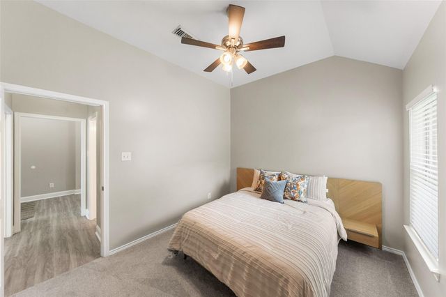 3806 Vinecrest Drive, Pearland, TX 77584