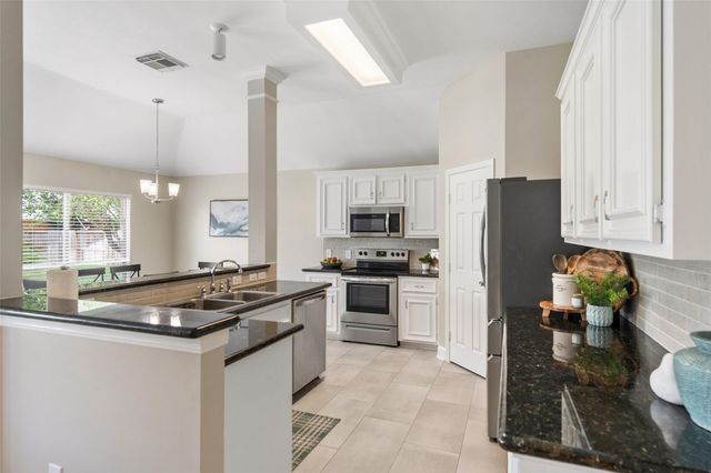 3806 Vinecrest Drive, Pearland, TX 77584