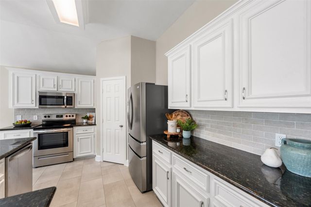 3806 Vinecrest Drive, Pearland, TX 77584