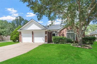 3806 Vinecrest Drive, Pearland, TX 77584