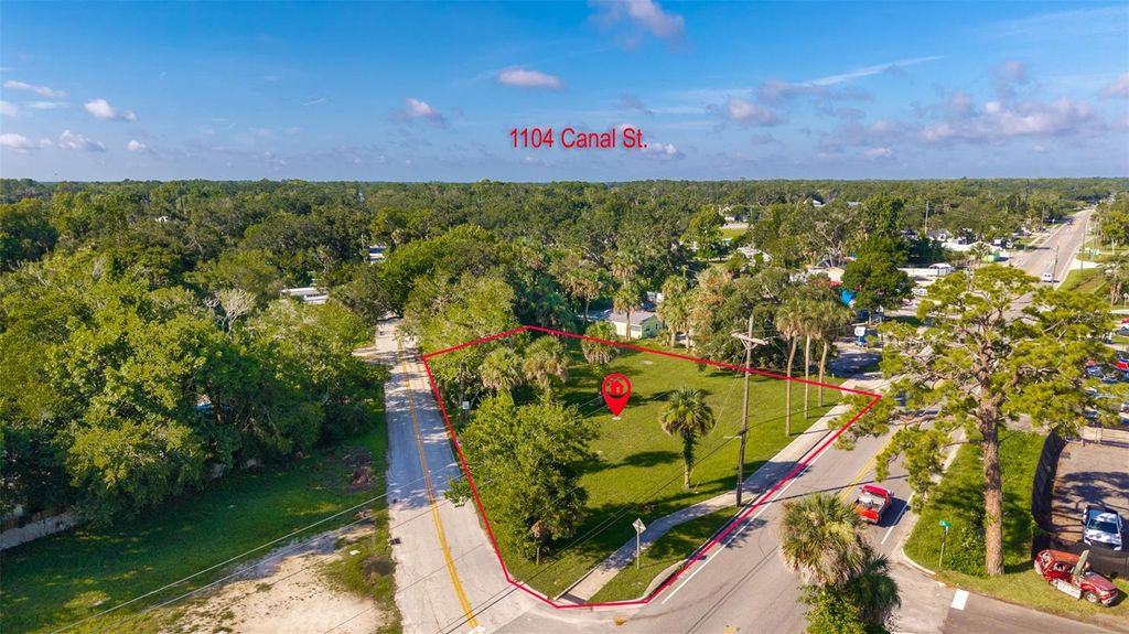 Image 11 of property listing at 1104 CANAL STREET, New Smyrna Beach, FL 32168