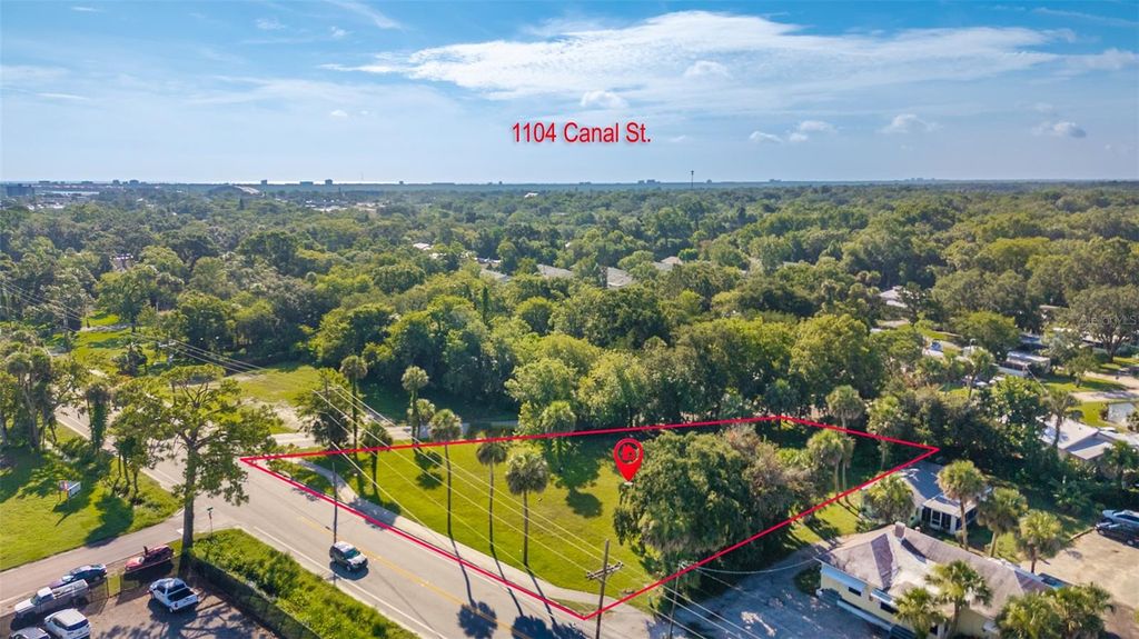 Image 3 of property listing at 1104 CANAL STREET, New Smyrna Beach, FL 32168