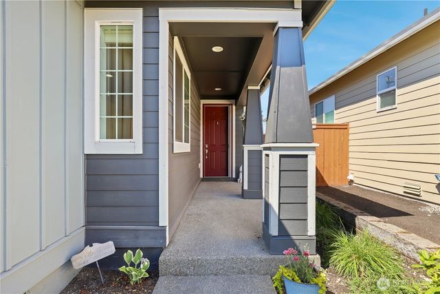 8218 Canton Avenue NE, Lacey, WA 98516