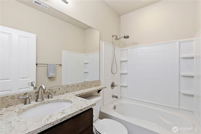 8218 Canton Avenue NE, Lacey, WA 98516