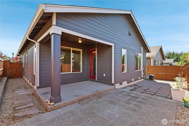 8218 Canton Avenue NE, Lacey, WA 98516