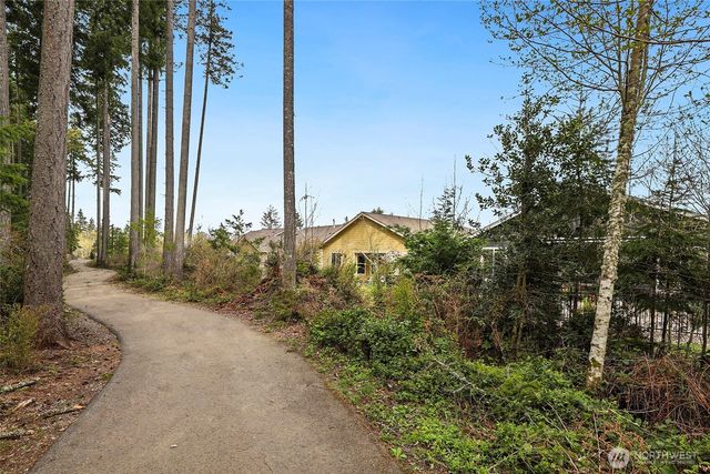 8218 Canton Avenue NE, Lacey, WA 98516