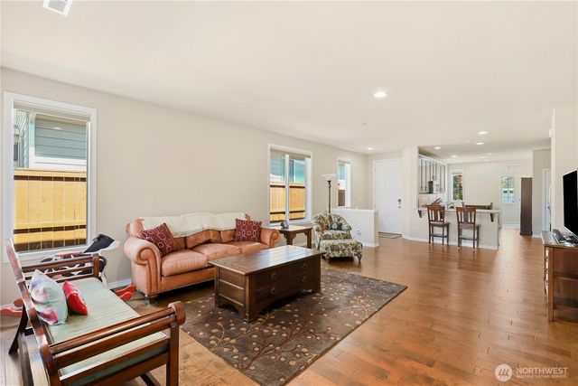 8218 Canton Avenue NE, Lacey, WA 98516
