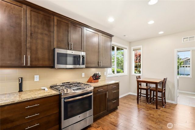 8218 Canton Avenue NE, Lacey, WA 98516