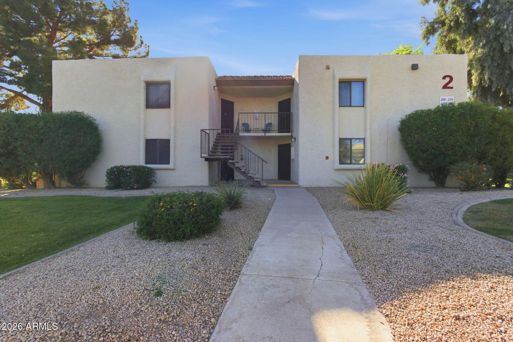 10444 N 69TH Street 210, Paradise Valley, AZ 85253 — exterior
