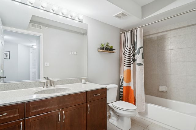 390 S Western Avenue 511, Des Plaines, IL 60016