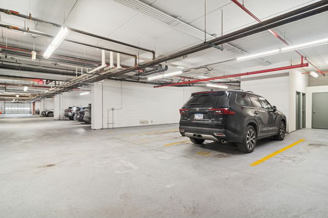 390 S Western Avenue 511, Des Plaines, IL 60016