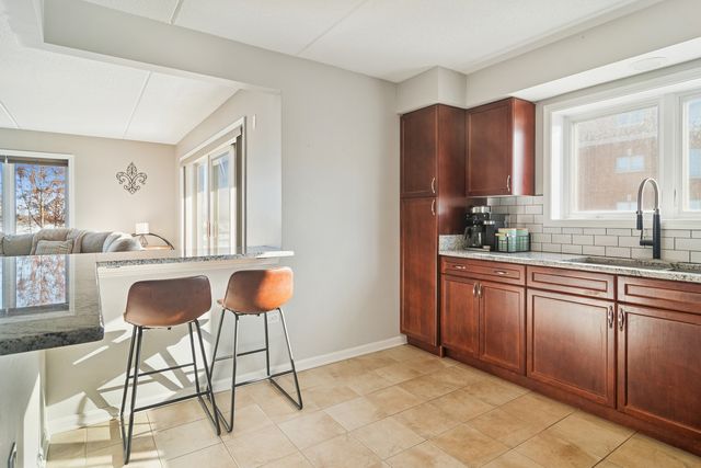 390 S Western Avenue 511, Des Plaines, IL 60016