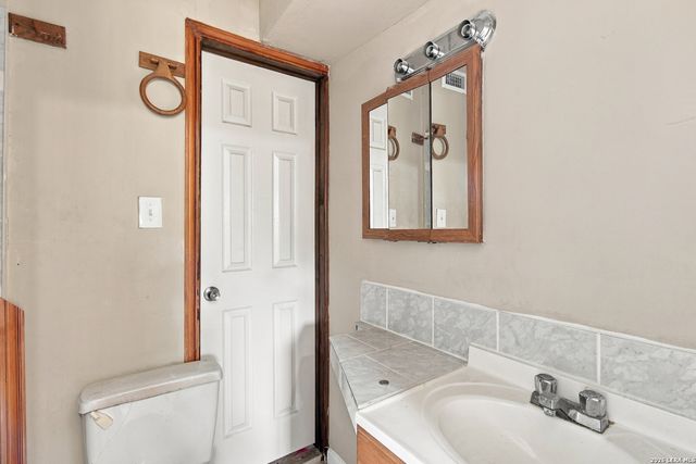 302 McDougal Ave Unit 2, San Antonio, TX 78223