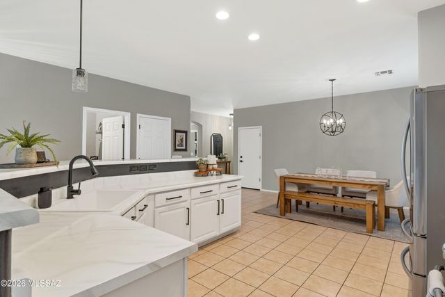 11145 W Fallen Willow Drive, Marana, AZ 85653
