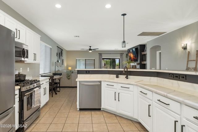 11145 W Fallen Willow Drive, Marana, AZ 85653
