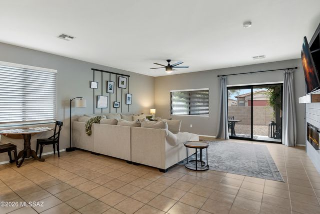 11145 W Fallen Willow Drive, Marana, AZ 85653