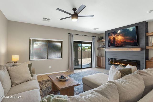 11145 W Fallen Willow Drive, Marana, AZ 85653