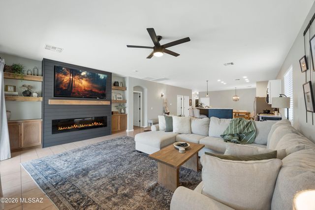 11145 W Fallen Willow Drive, Marana, AZ 85653