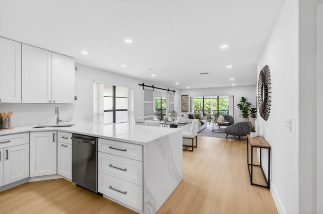 21691 Tall Palm Circle 3b, Boca Raton, FL 33433