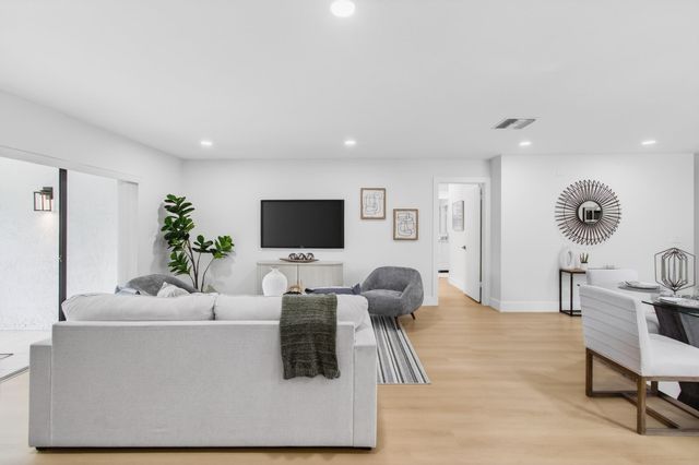 21691 Tall Palm Circle 3b, Boca Raton, FL 33433