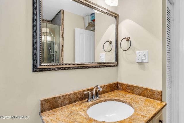 85 Valley Avenue, Highlands, NJ 07732