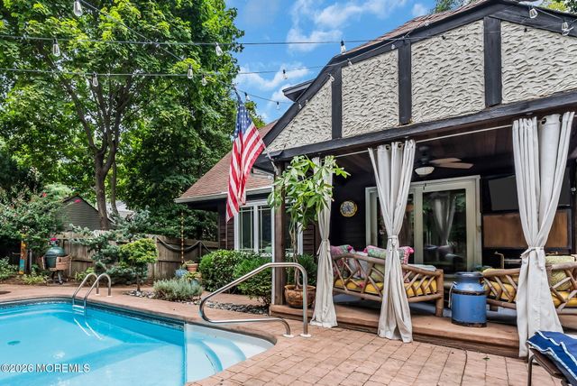 85 Valley Avenue, Highlands, NJ 07732