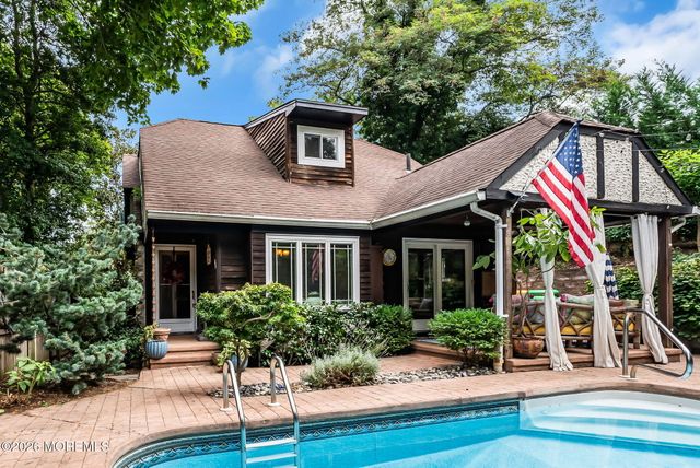 85 Valley Avenue, Highlands, NJ 07732