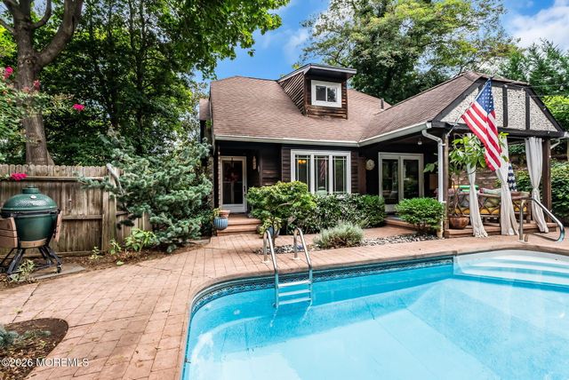 85 Valley Avenue, Highlands, NJ 07732
