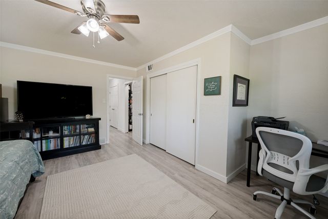 4708 Holiday Lane E, North Richland Hills, TX 76180