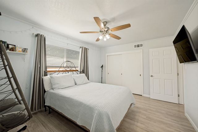 4708 Holiday Lane E, North Richland Hills, TX 76180