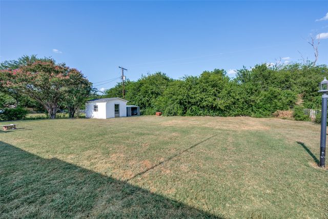 4708 Holiday Lane E, North Richland Hills, TX 76180