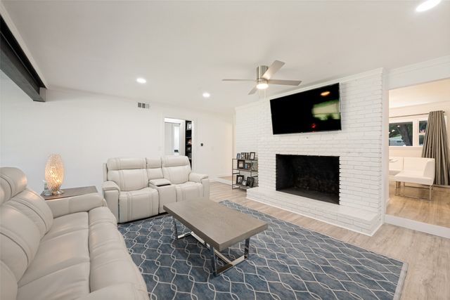 4708 Holiday Lane E, North Richland Hills, TX 76180